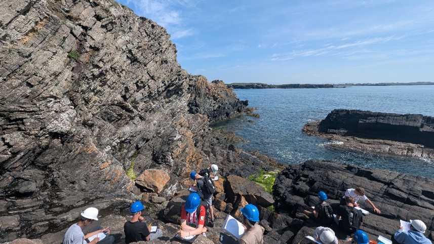 Y10 Anglessey Field Trip - coastline